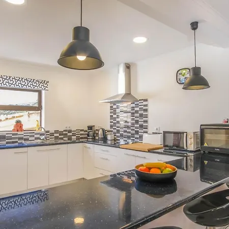 Casa Dos Avozinhos, Da