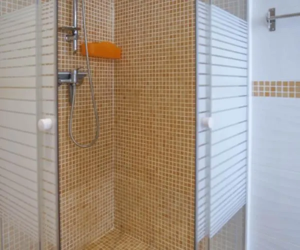 Casa Dos Avozinhos, Da