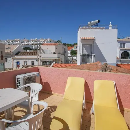 Casa Dos Avozinhos, Da