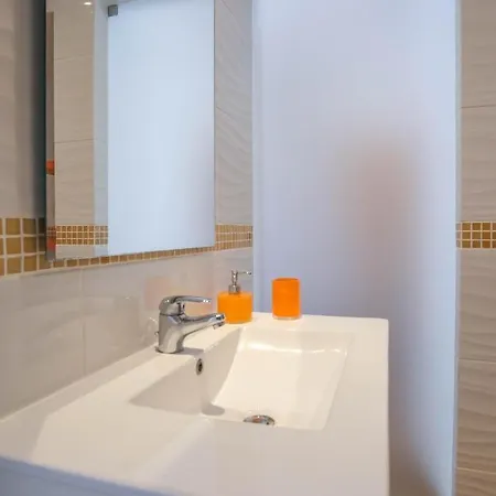 Casa Dos Avozinhos, Da