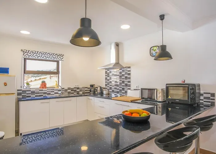 Casa Dos Avozinhos, Da