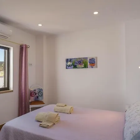 Feriehus Casa Dos Avozinhos, Da *