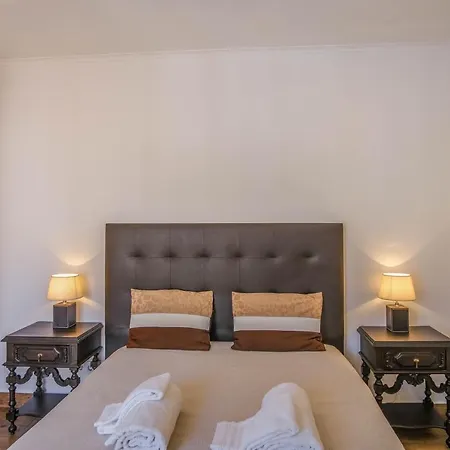 Casa Dos Avozinhos, Da